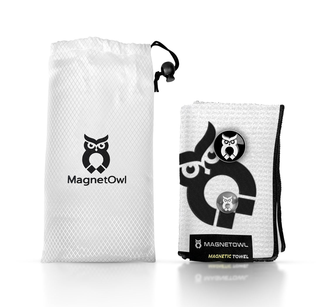 MagnetOwl with Golf Towel - White